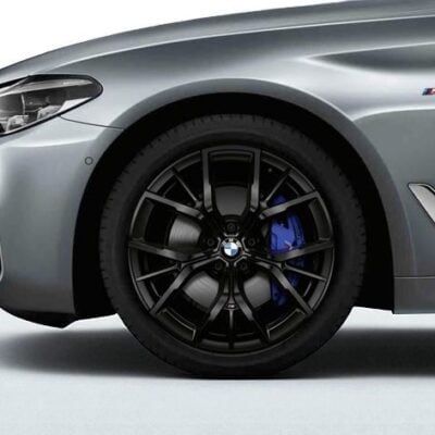 Комплект НОВИ Зимни гуми и джанти BMW Style 845M Black за BMW G30 G31