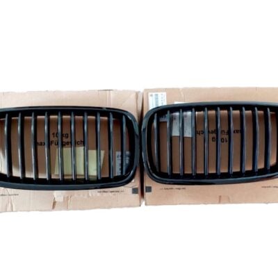 НОВ Комплект решетка предна броня лява дясна M Performance BMW F10 F11 F18